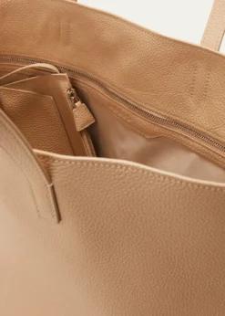 AkrisAi Medium Soft Leather Shoulder Bag
