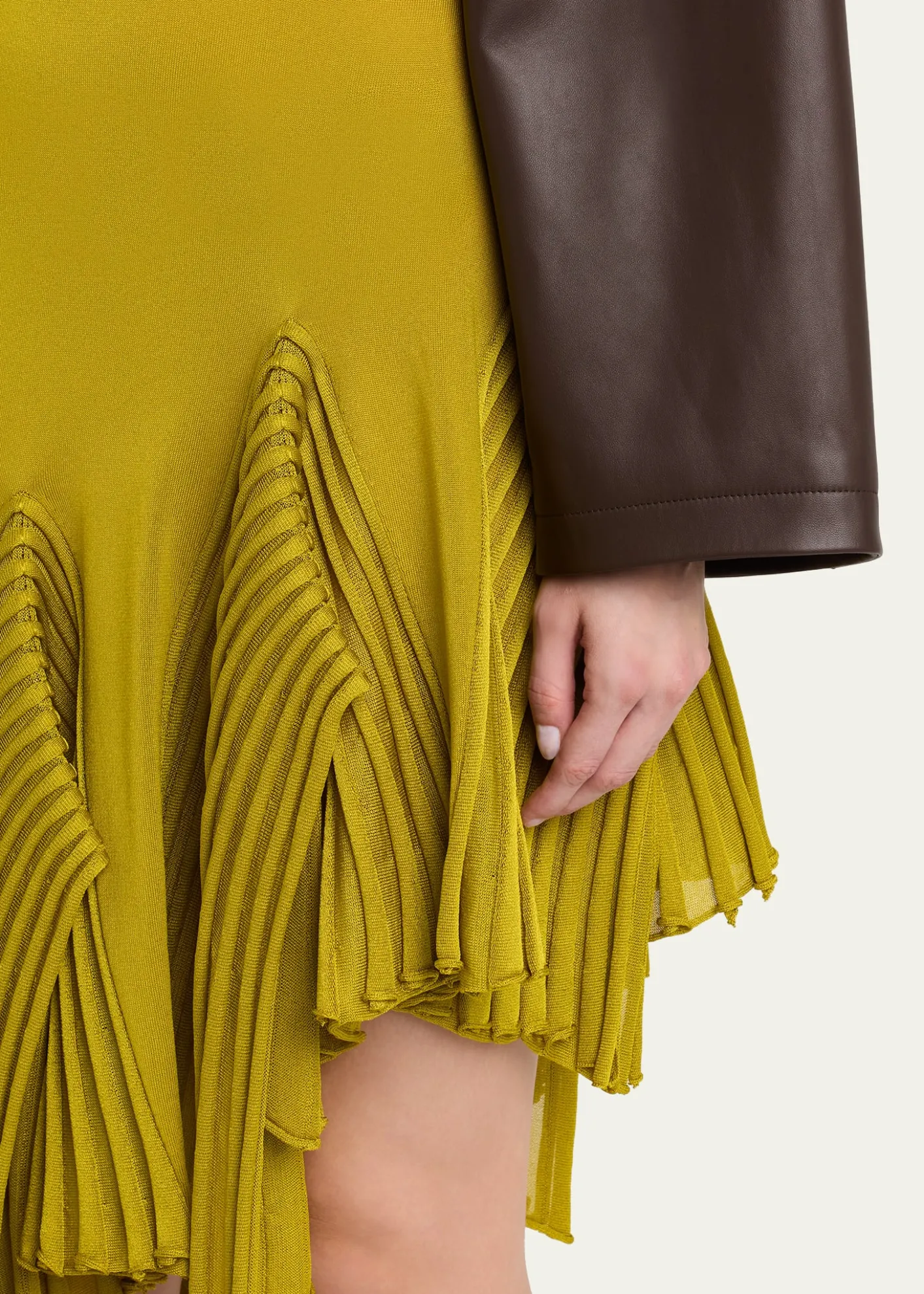 ALAIAAsymmetric Godet Ruffle Midi Skirt
