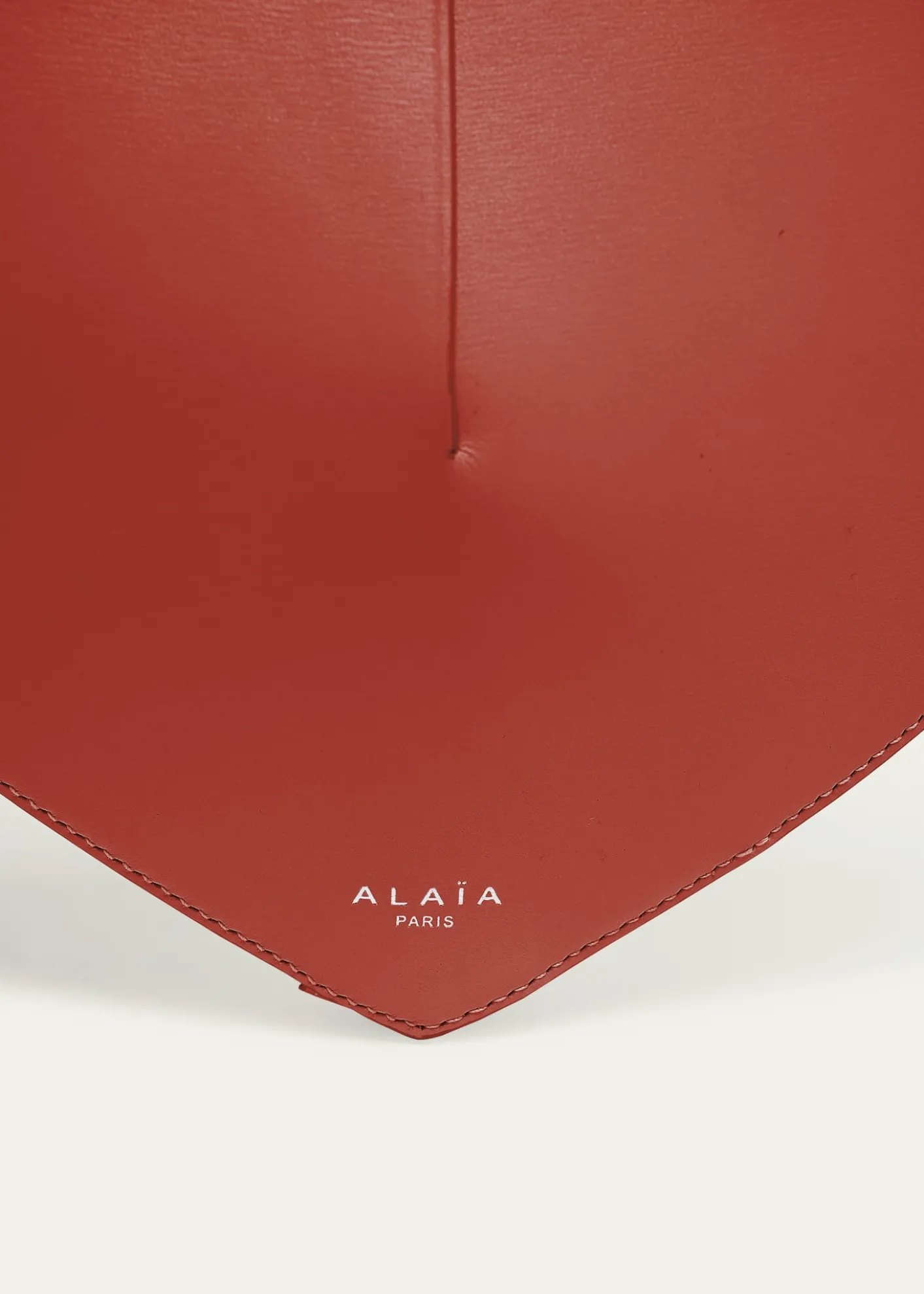 ALAIALe Coeur Crossbody Bag in Lux Leather