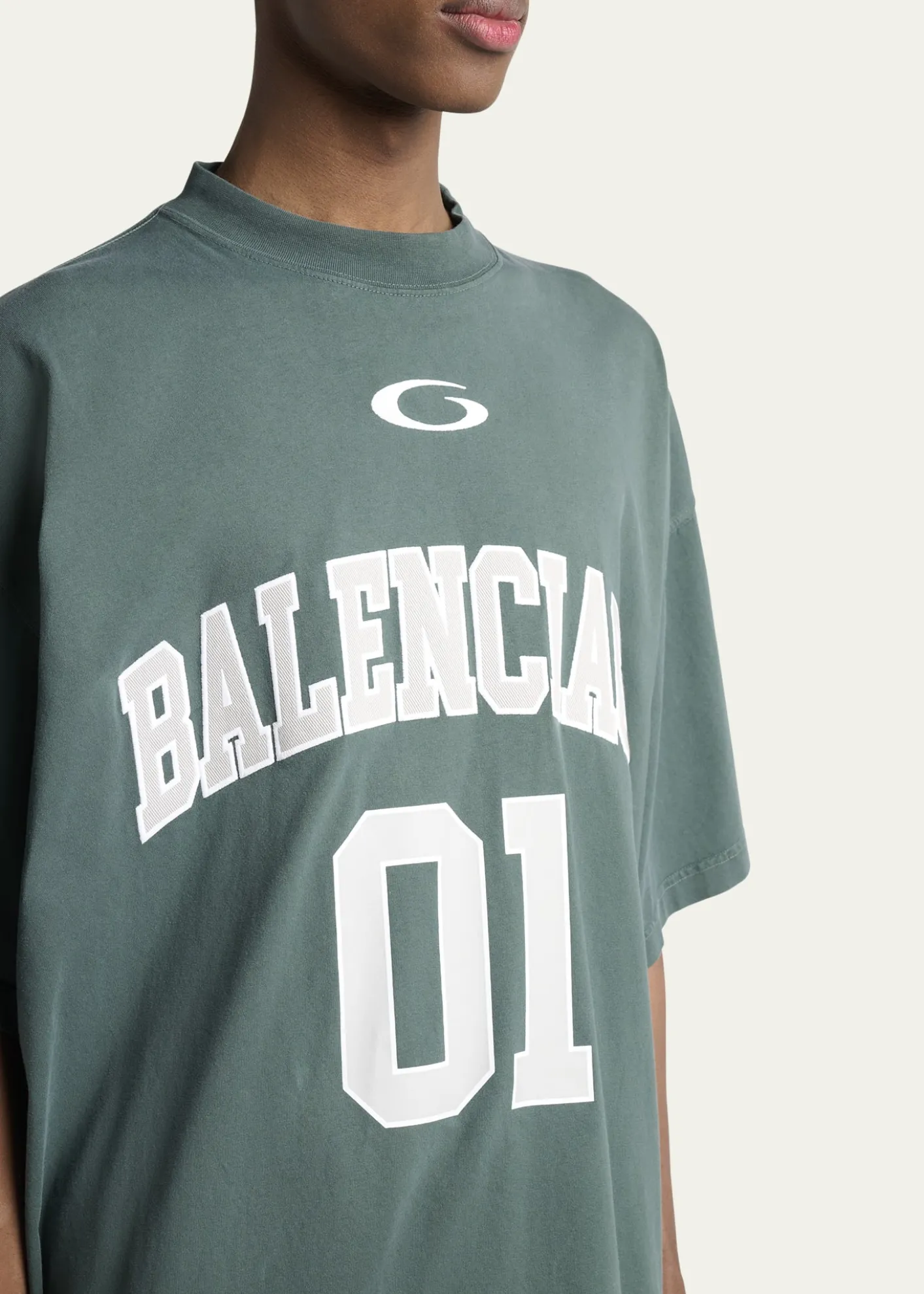 BalenciagaMen's Basketball Logo Oversized Fit T-Shirt