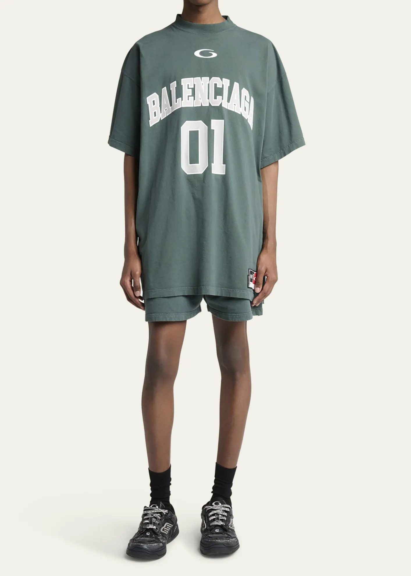 BalenciagaMen's Basketball Logo Oversized Fit T-Shirt