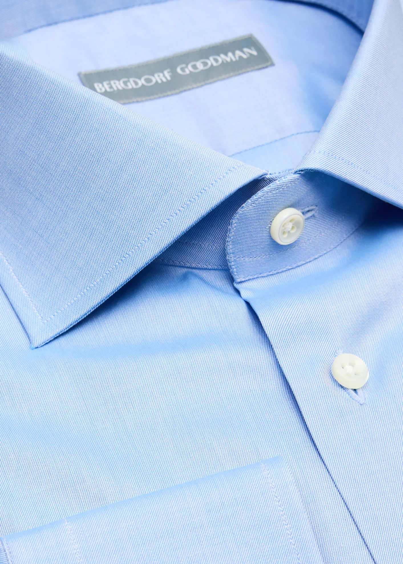 Bergdorf GoodmanMen's Cotton Twill Spread-Collar Dress Shirt