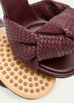 Bottega Veneta90mm Cherry Intrecciato Leather Mules