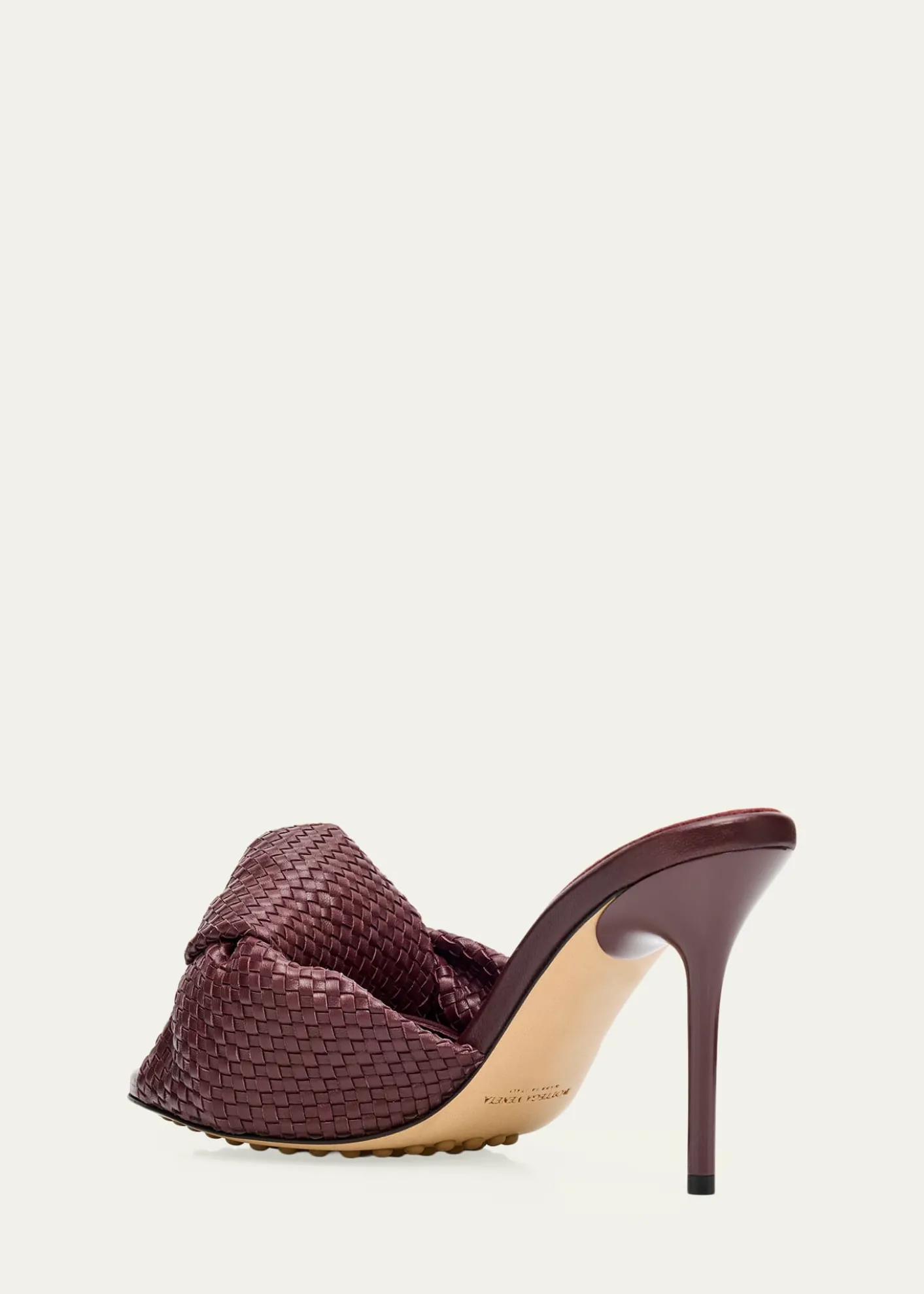 Bottega Veneta90mm Cherry Intrecciato Leather Mules