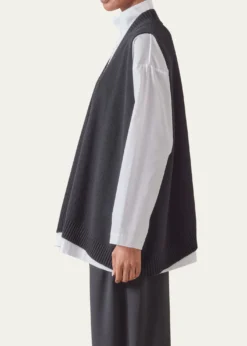 EskandarDeep V-Neck Cashmere Vest