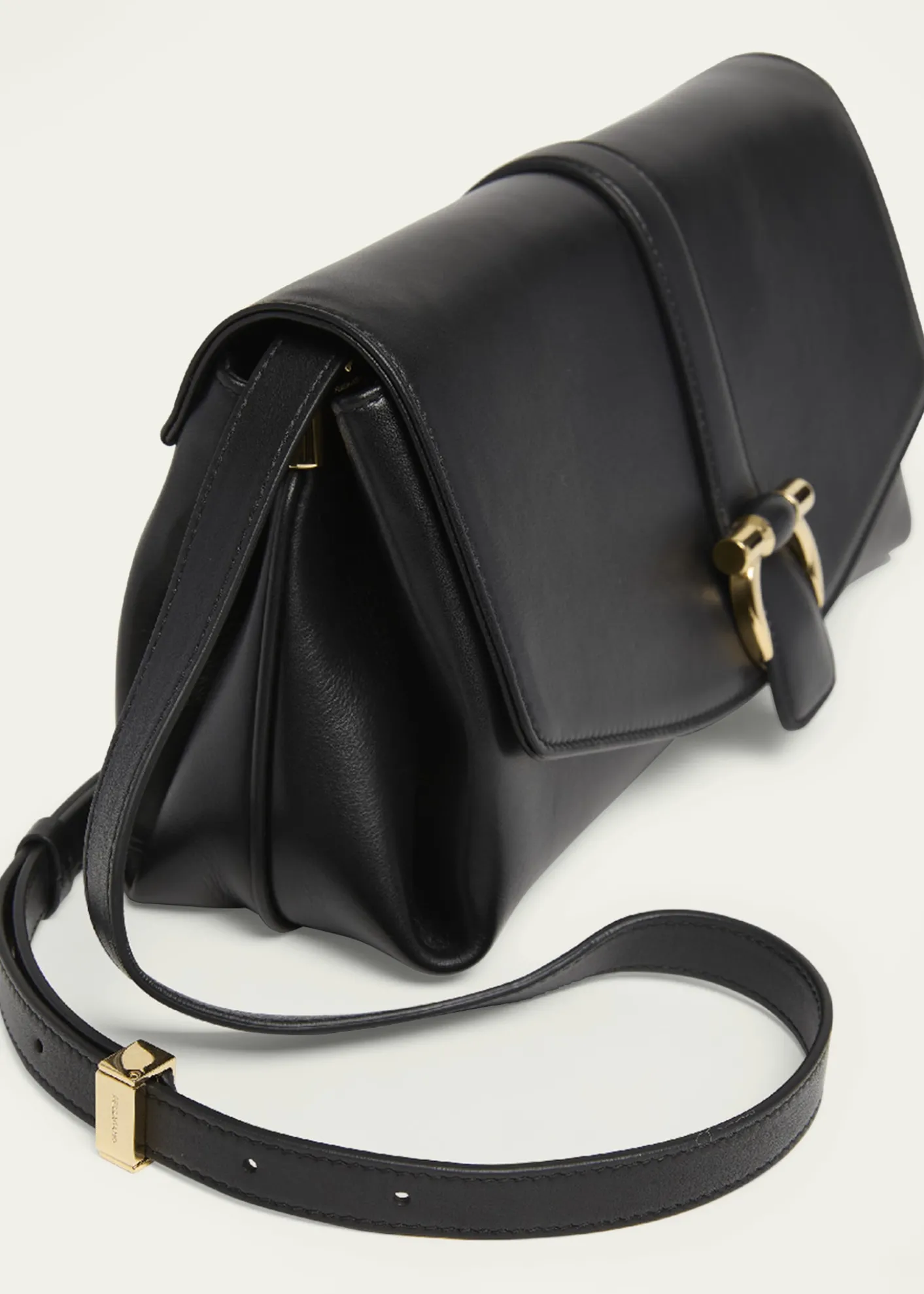 FerragamoF-Show Medium Flap Shoulder Bag
