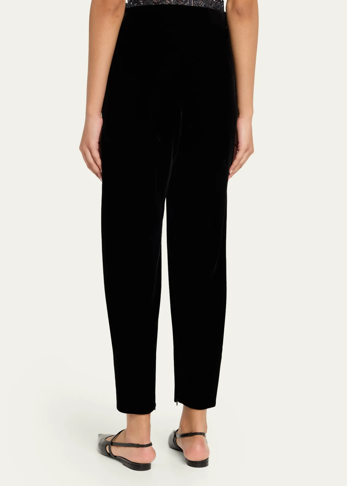 Giorgio ArmaniVirgin Wool Barrel-Leg Trousers