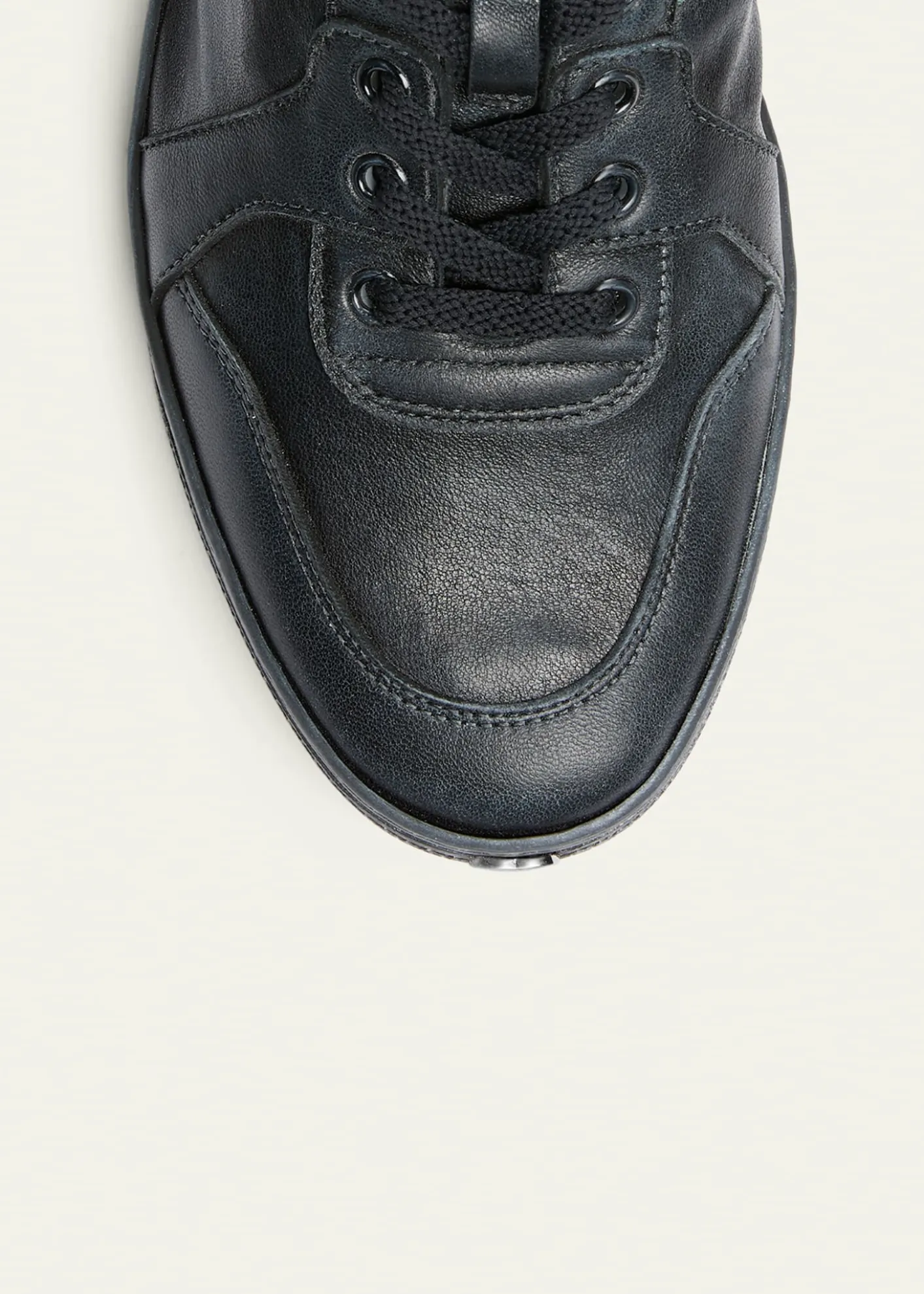 GucciMen's Coda Leather Low-Top Sneakers