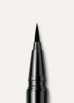 GuerlainNoir G Graphic Liner