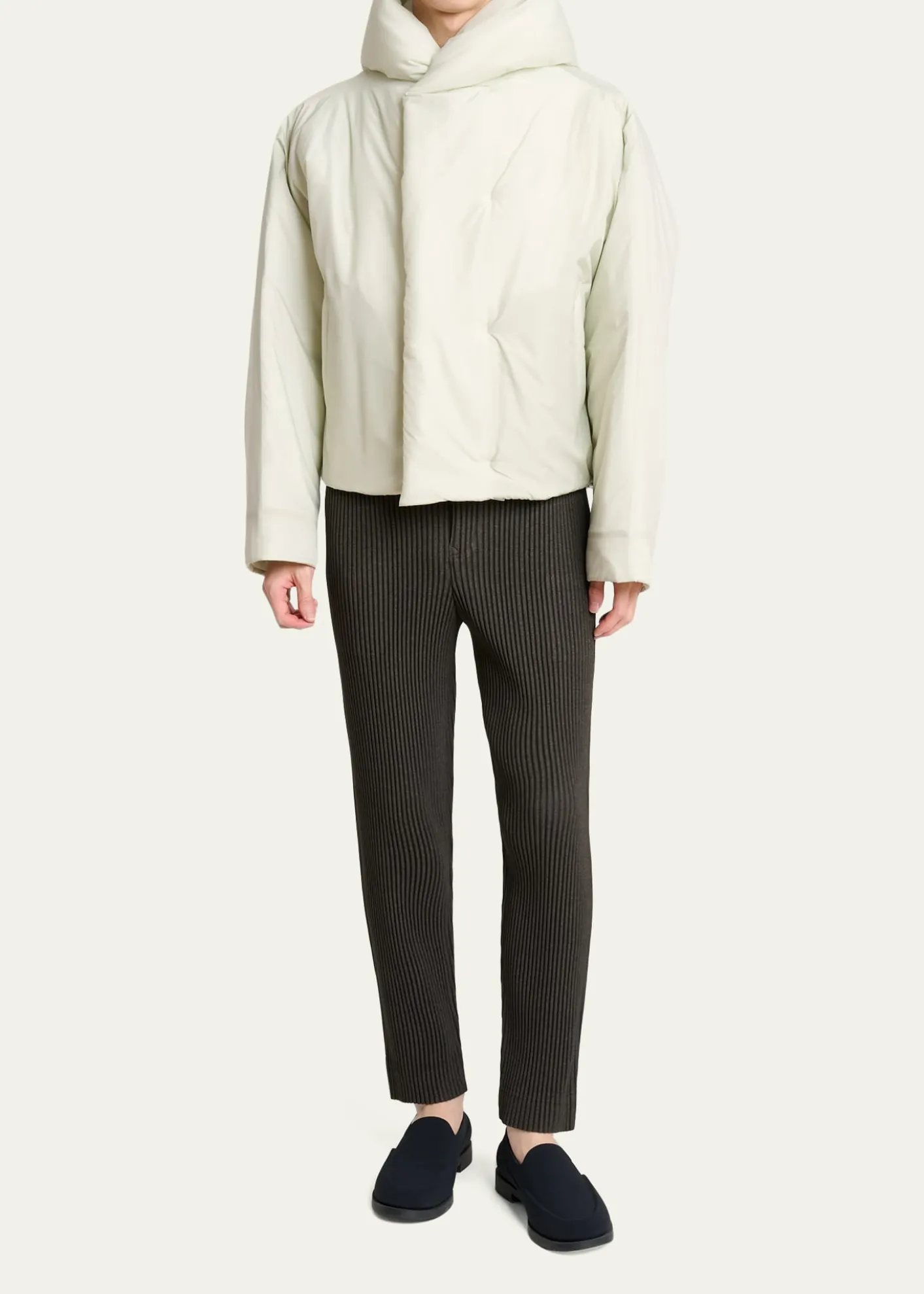 Homme Plisse Issey MiyakeMen's Duvet Hooded Short Coat