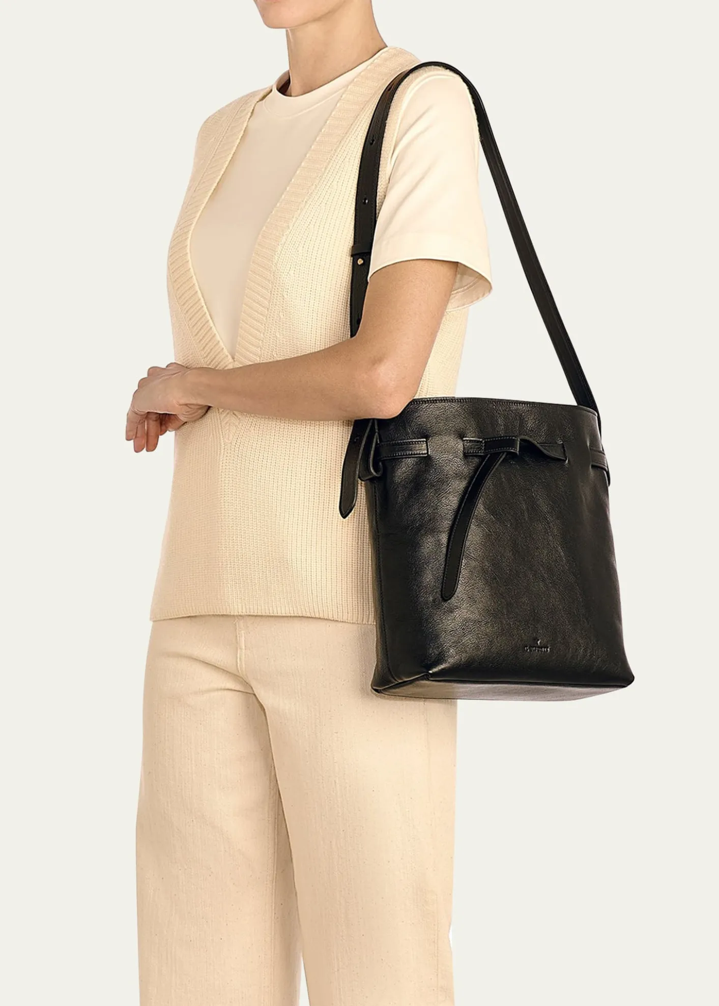 Il BisonteElisa Leather Bucket Bag