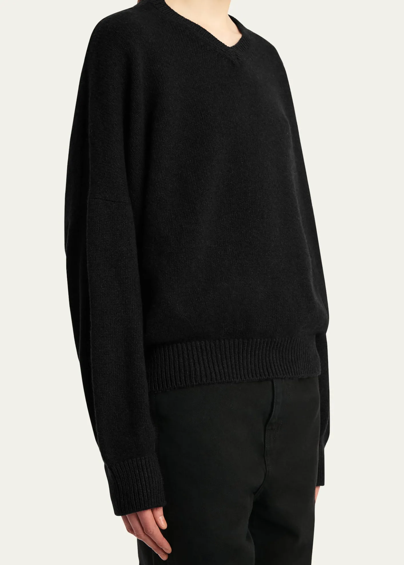 KhaiteWolfe V-Neck Cashmere Sweater