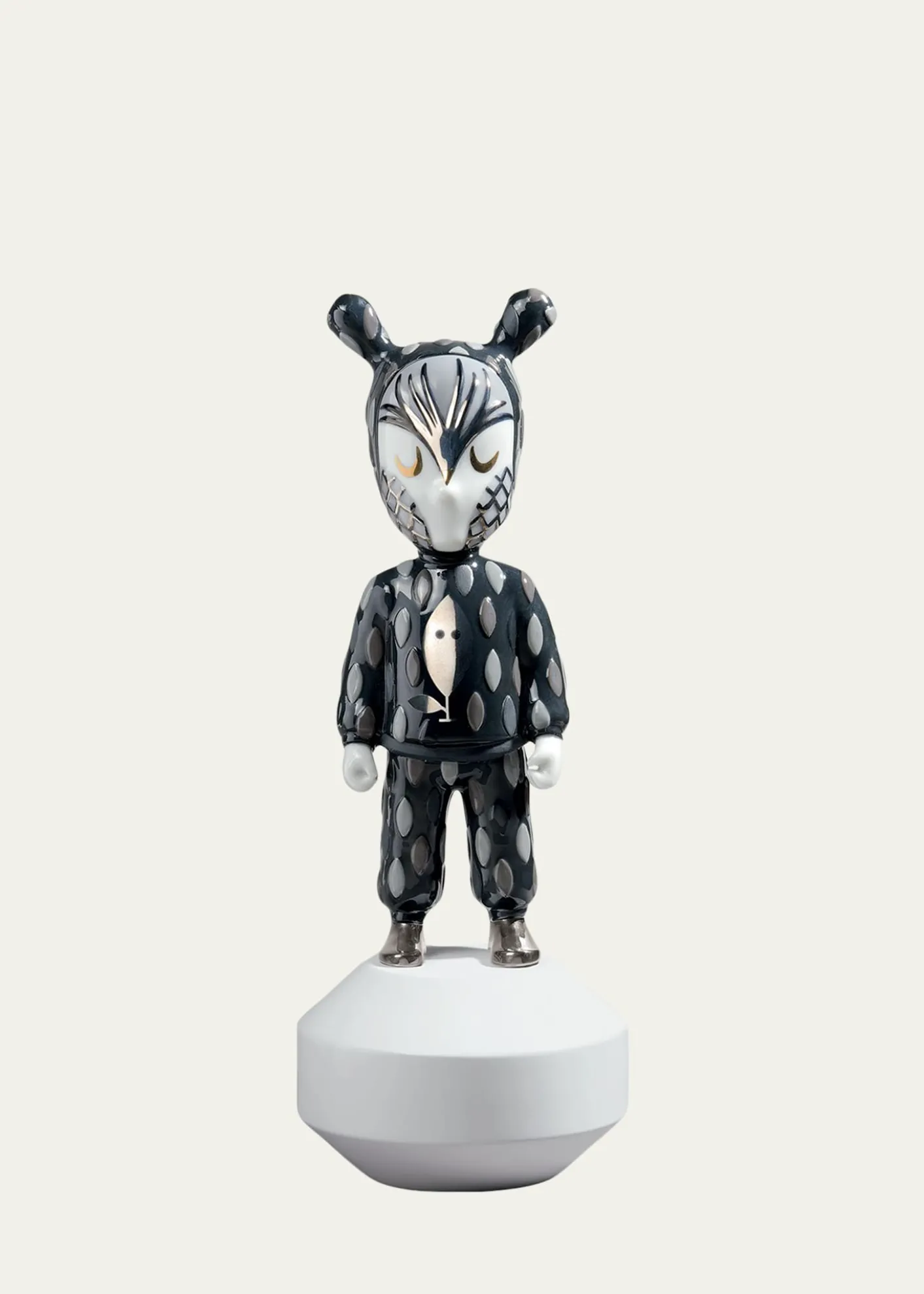 Lladro"The Guest" Figurine by Rolito