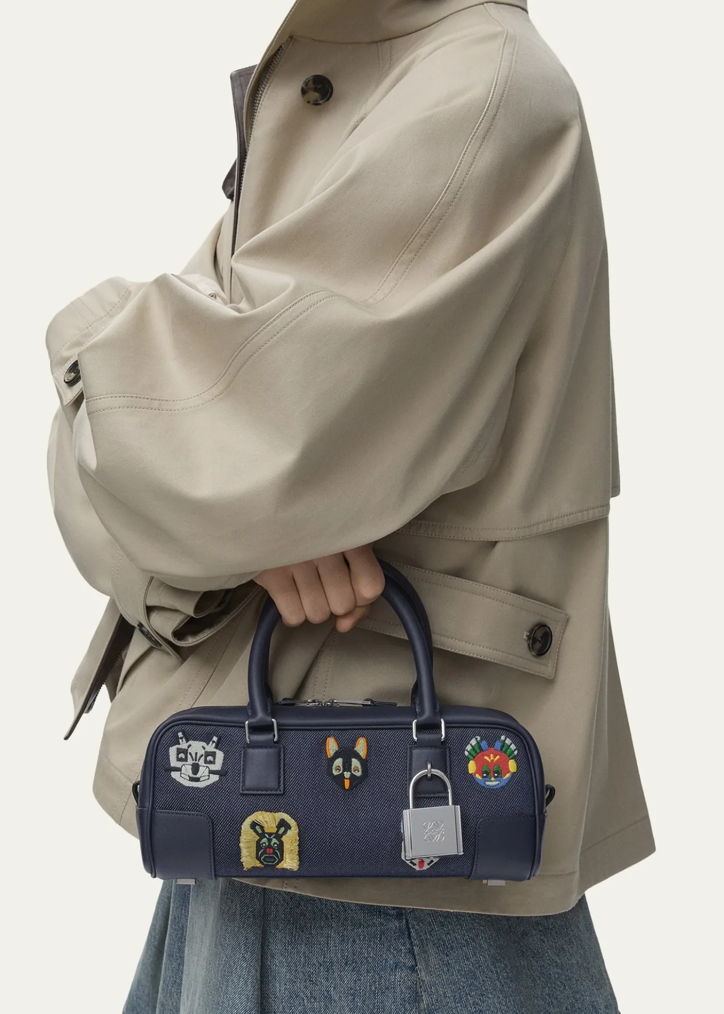 Loewex Louis Wain Amazona 23 Top-Handle Bag in Denim