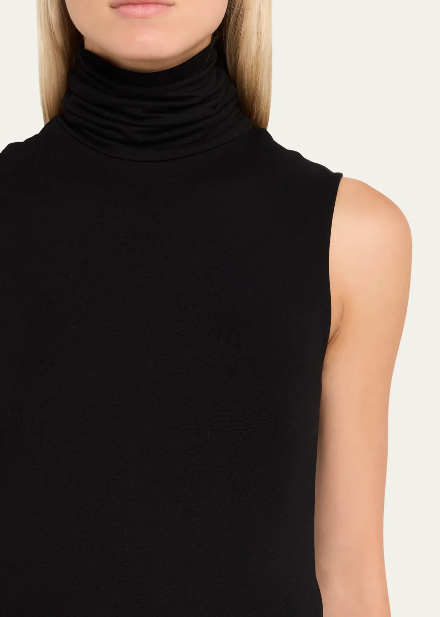 Majestic FilaturesSoft Touch Viscose Sleeveless Turtleneck Top