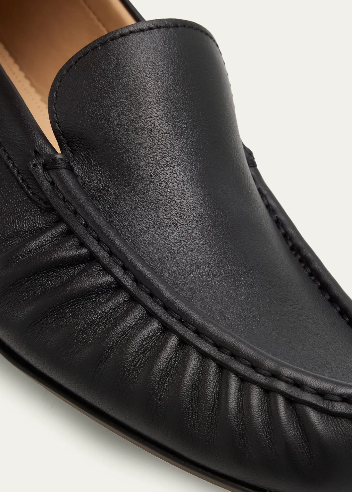 Manolo BlahnikLeonda Leather Loafers