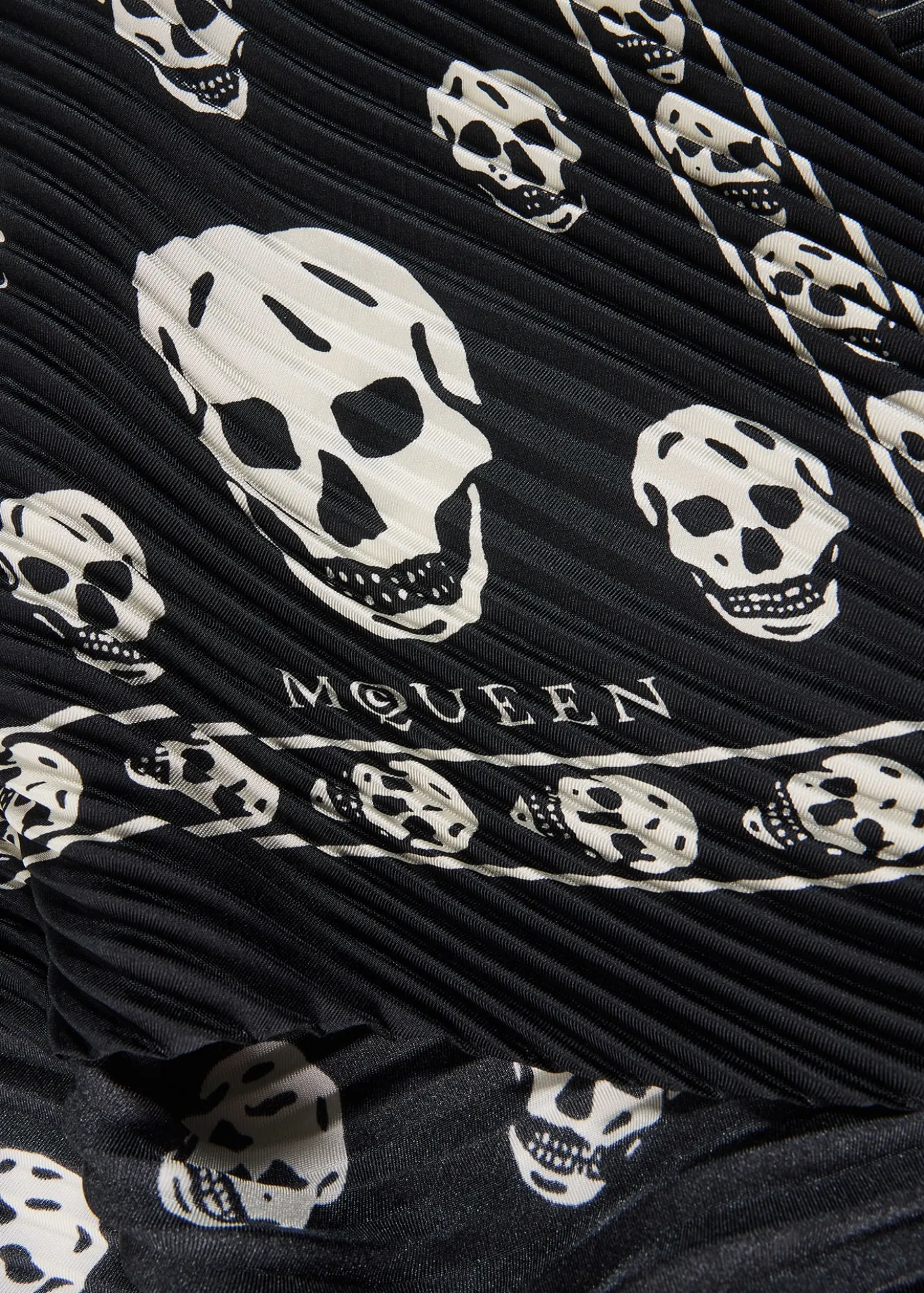 McQueenPleated Silk Skull Scarf