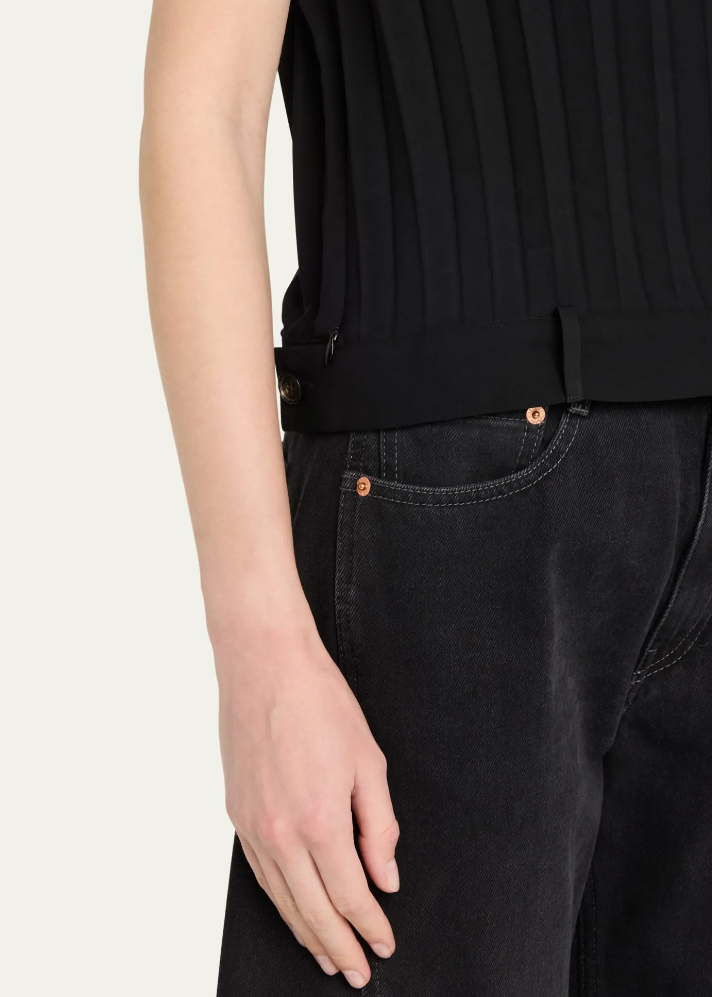 MM6 Maison MargielaHigh-Neck Wide Ribbed Top