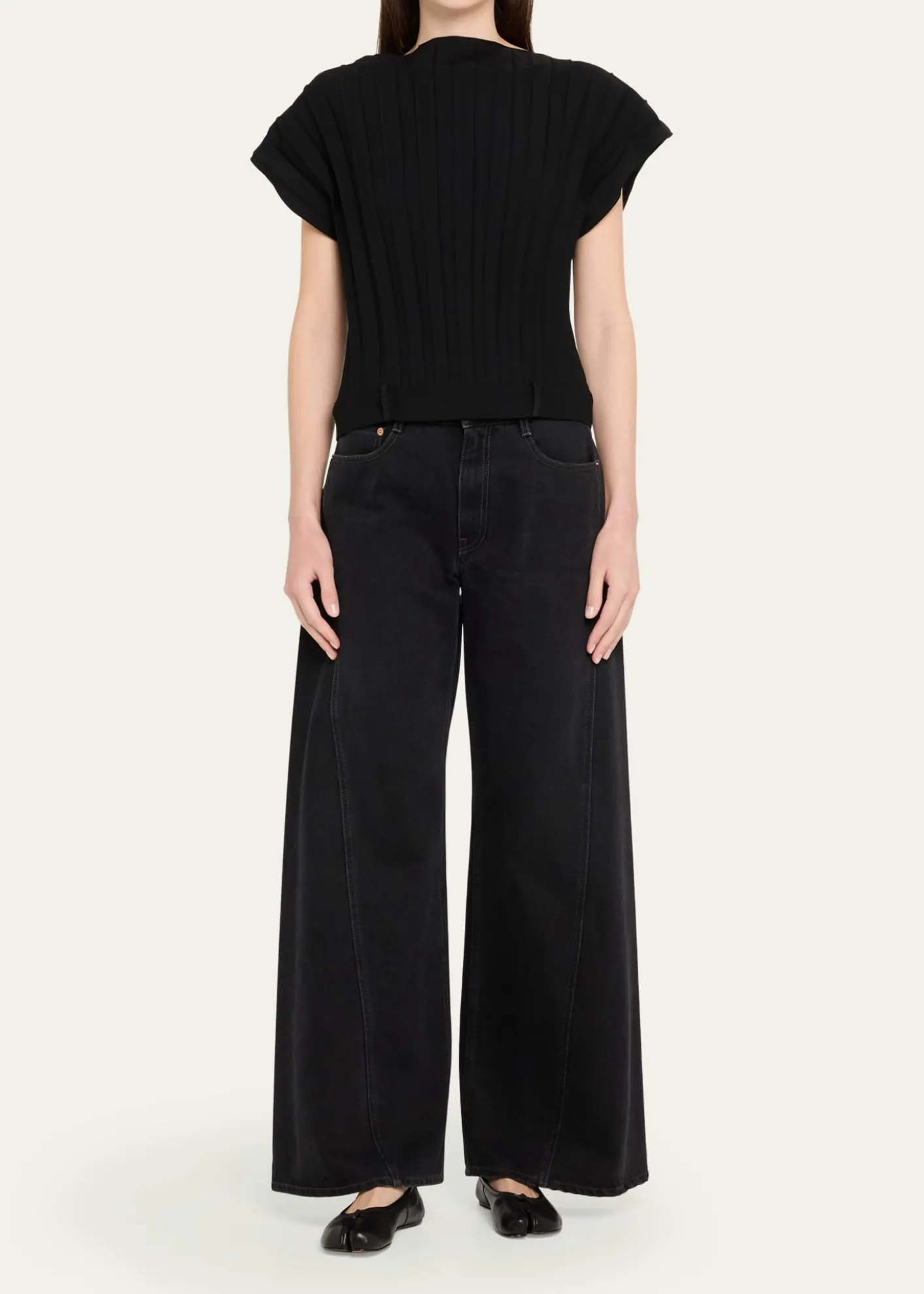 MM6 Maison MargielaHigh-Neck Wide Ribbed Top
