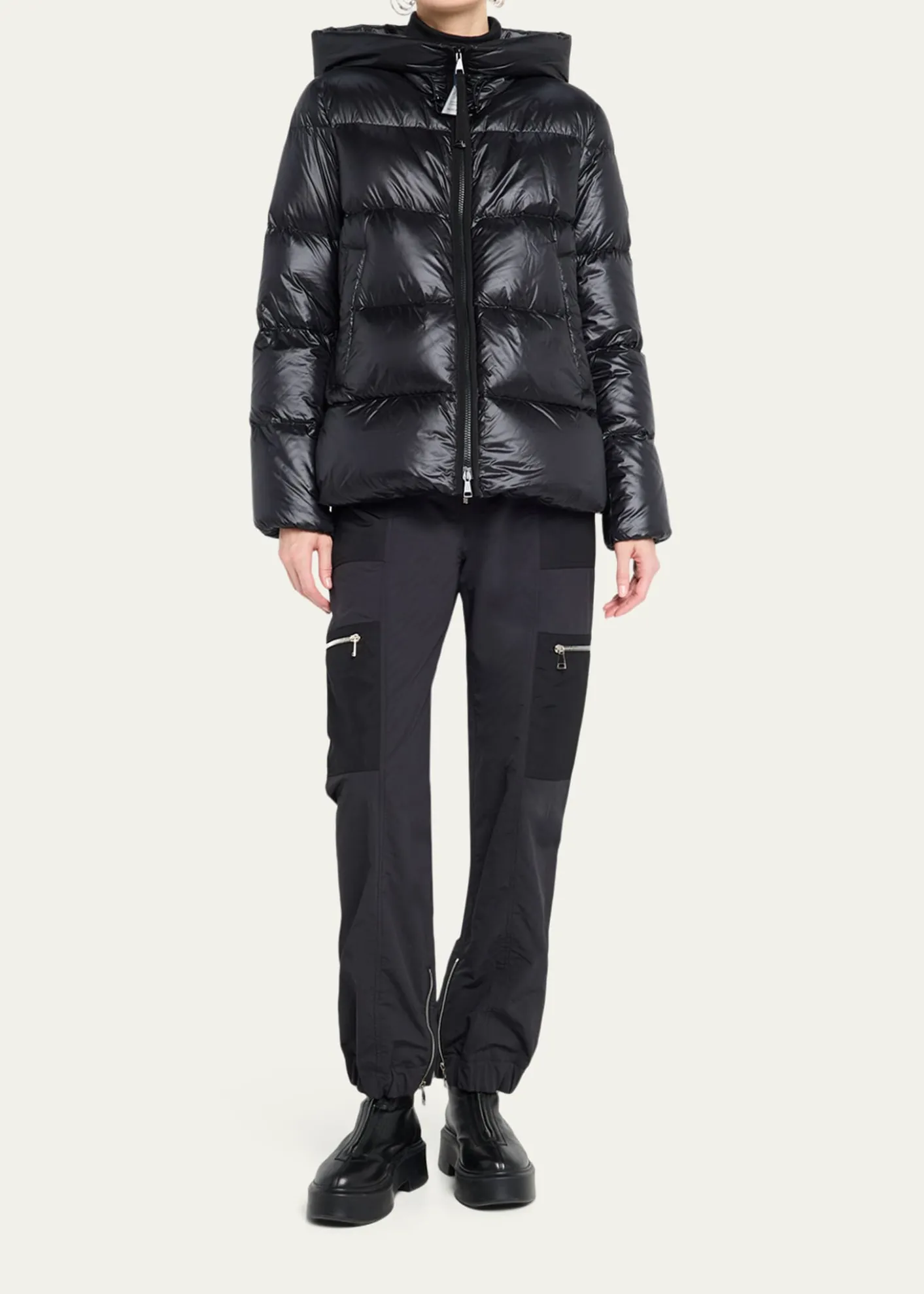 MonclerSerittes Hooded Short Down Jacket