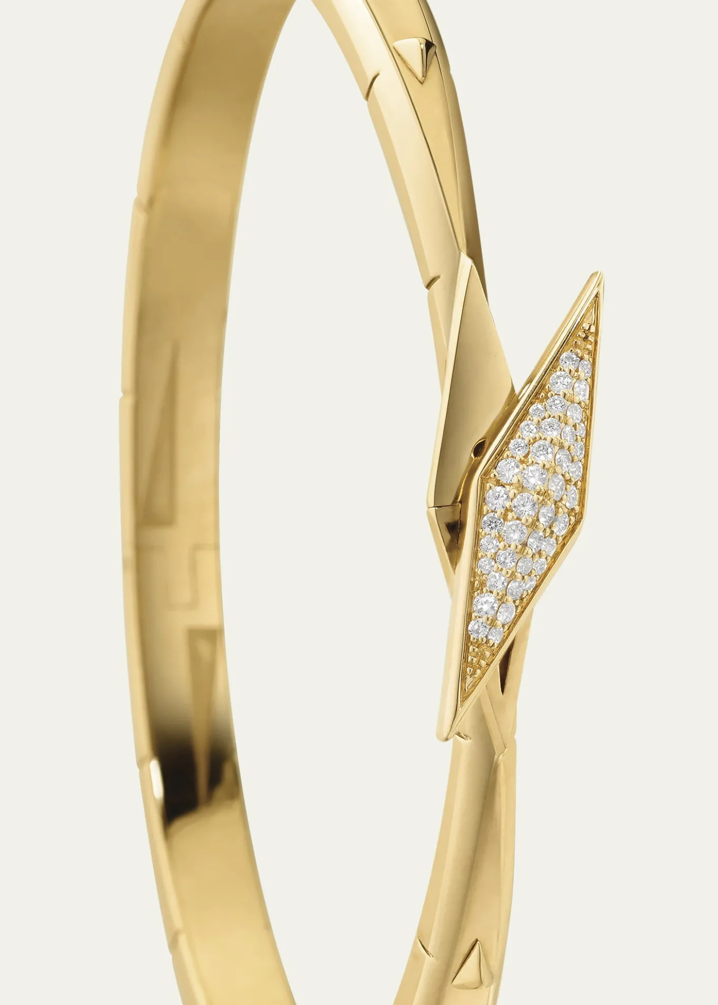 Monica Rich KosannPoints North 18K Yellow Gold Cuff with Pave Diamond Clasp, Medium