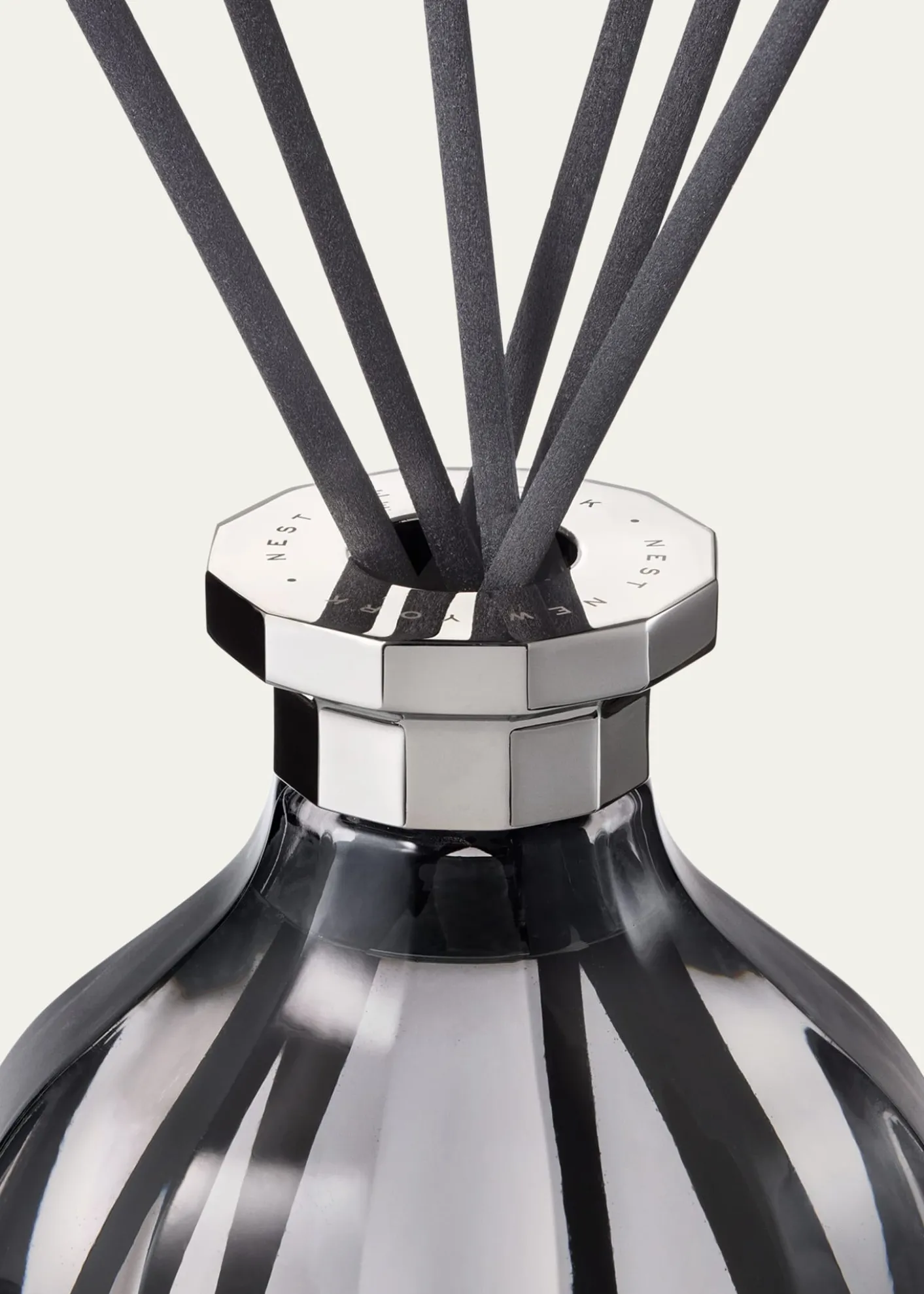 NEST New YorkVOYAGES Hypnotic Amber Diffuser, 16.9 oz.