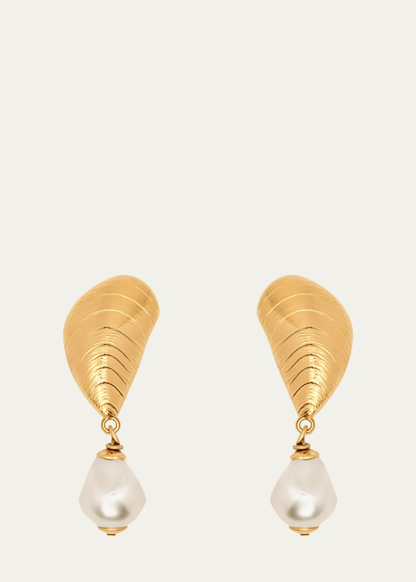 Oscar de la RentaMussel Pearly Drop Clip-On Earrings