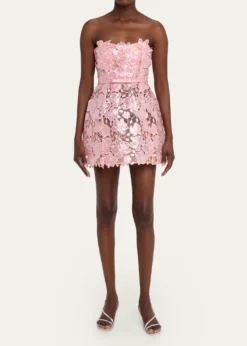 RetrofeteNovalie Strapless Lace Dress