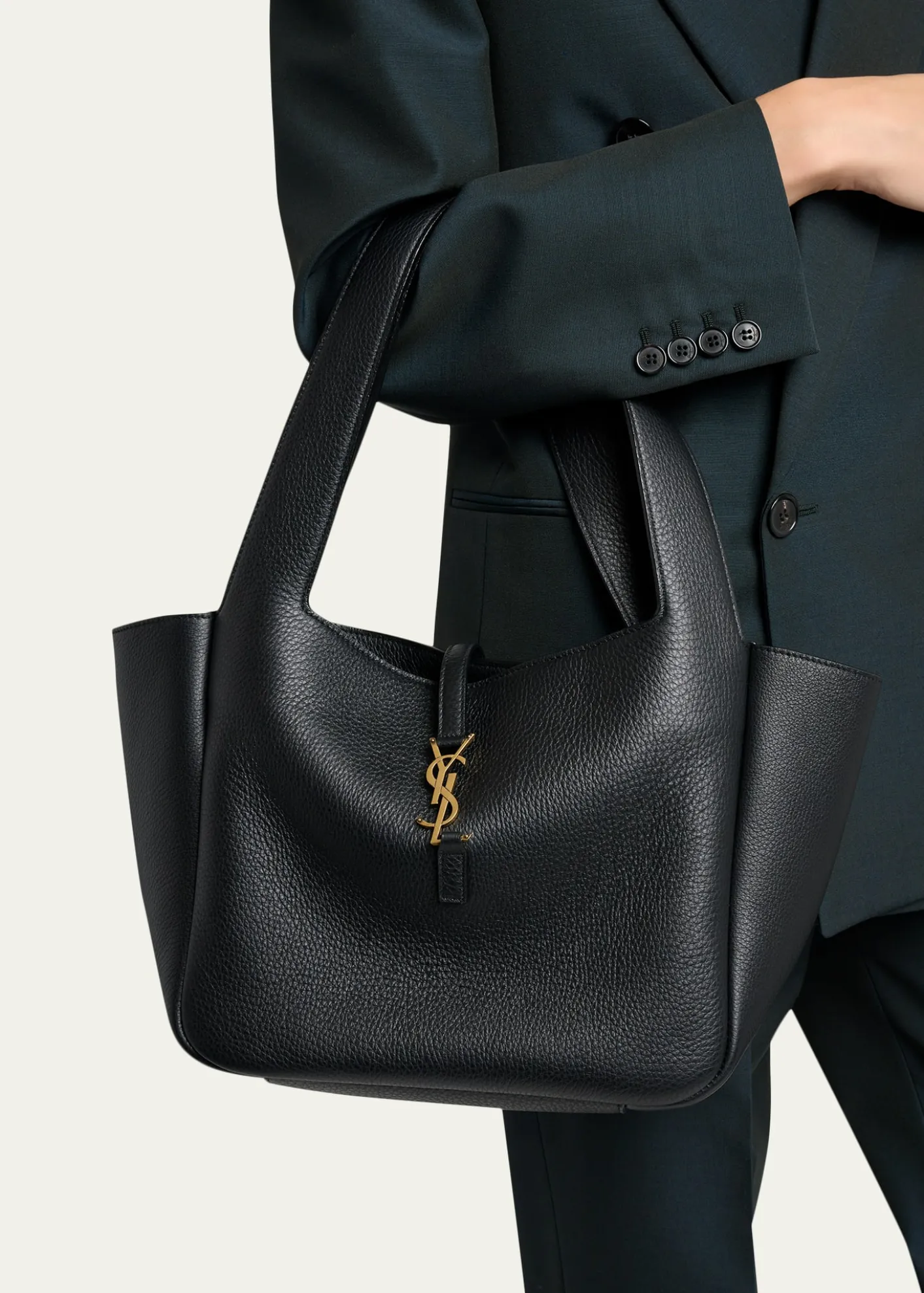 Saint LaurentLe 5 à 7 Bea Tote Bag in Leather