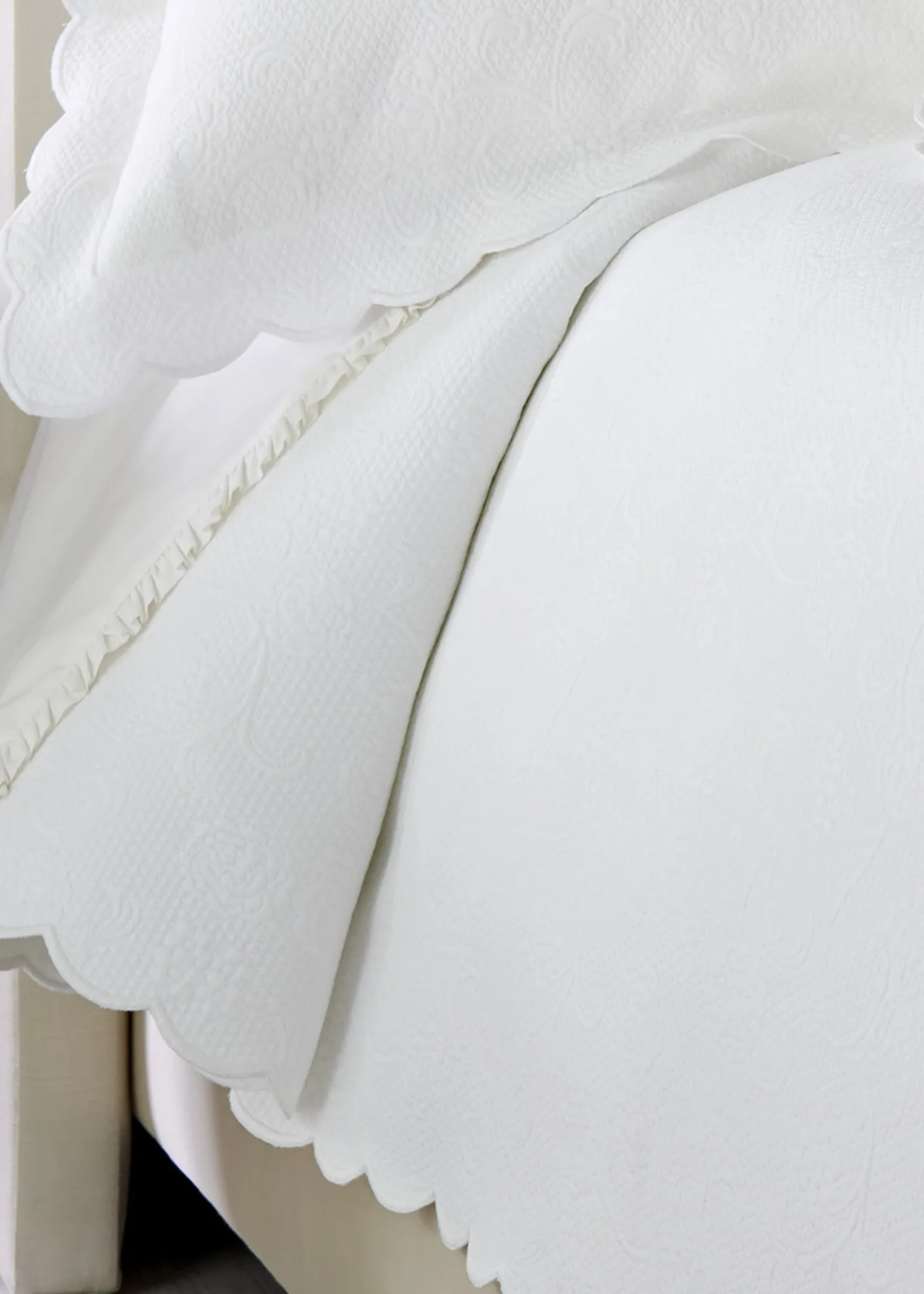 SferraAlice Twin Floral Matelasse Coverlet