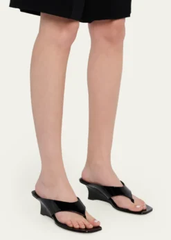 Stuart Weitzman50mm Vinnie Patent Leather Thong Sandals