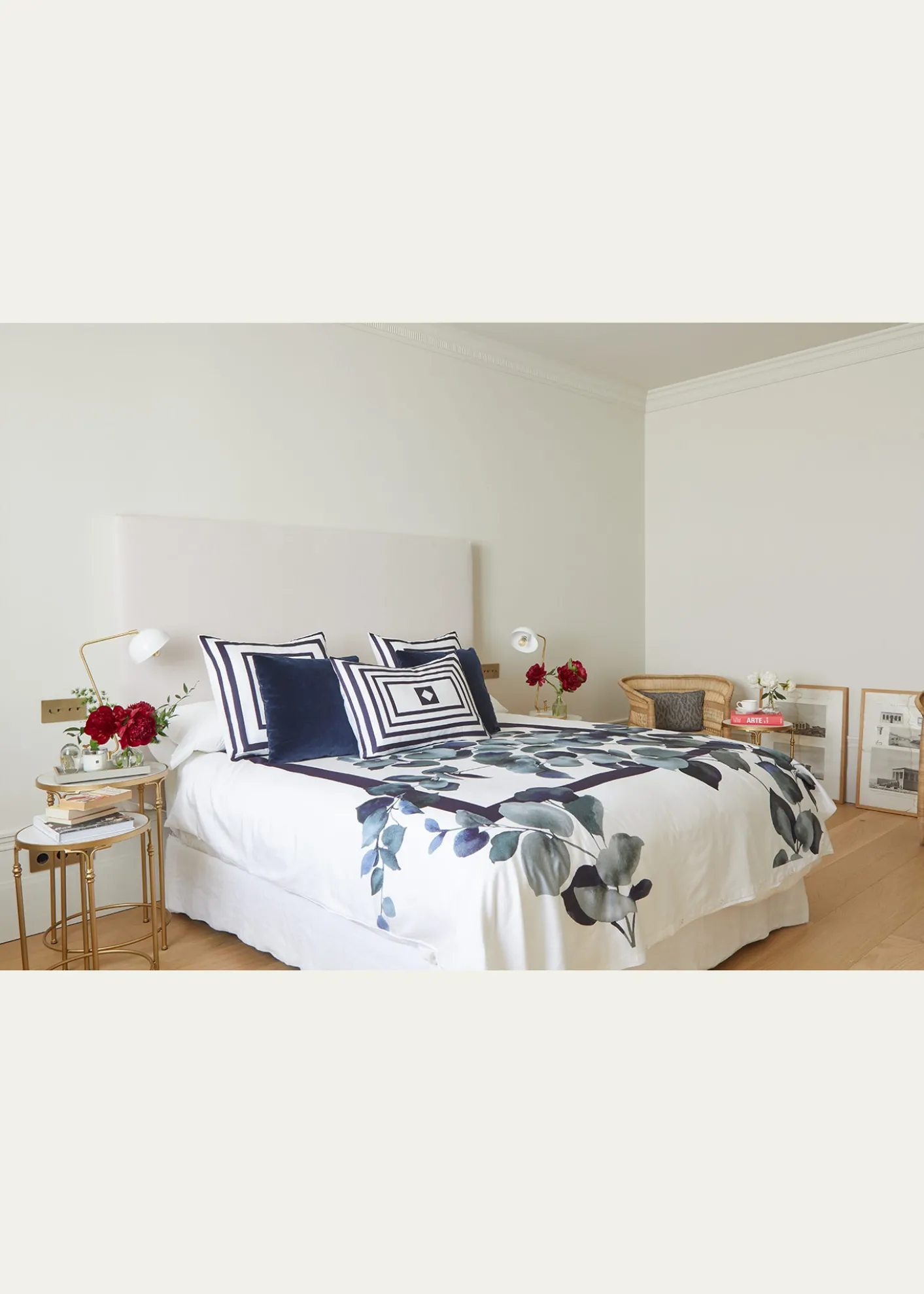 The LinoEucalyptus 500 Thread-Count Queen Duvet Cover