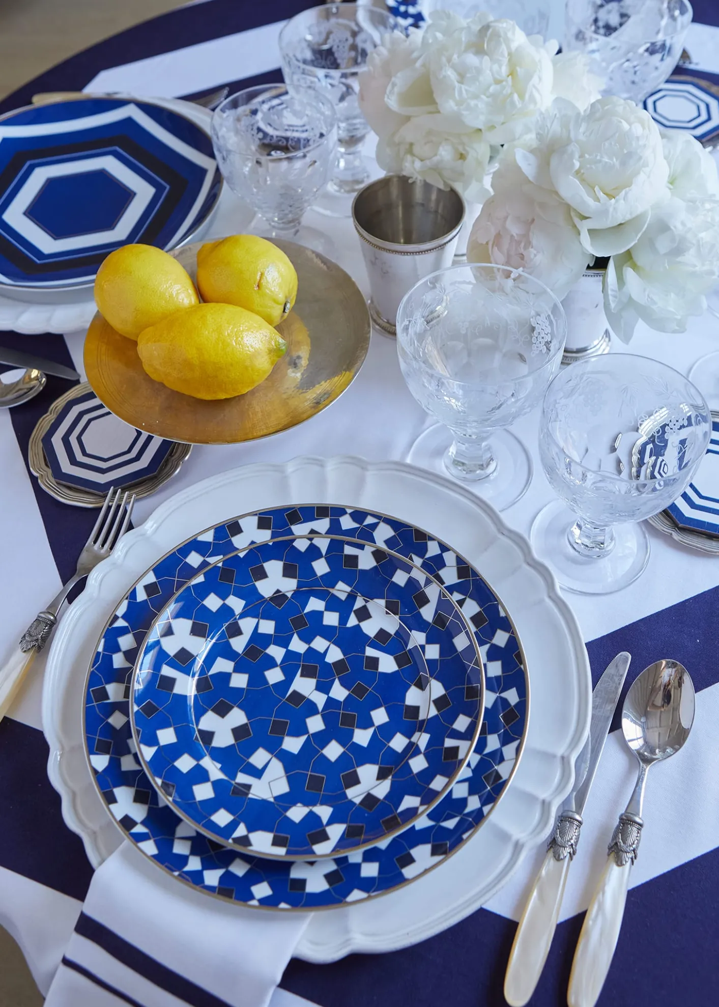 The LinoNight Dessert Plates, Set of 4