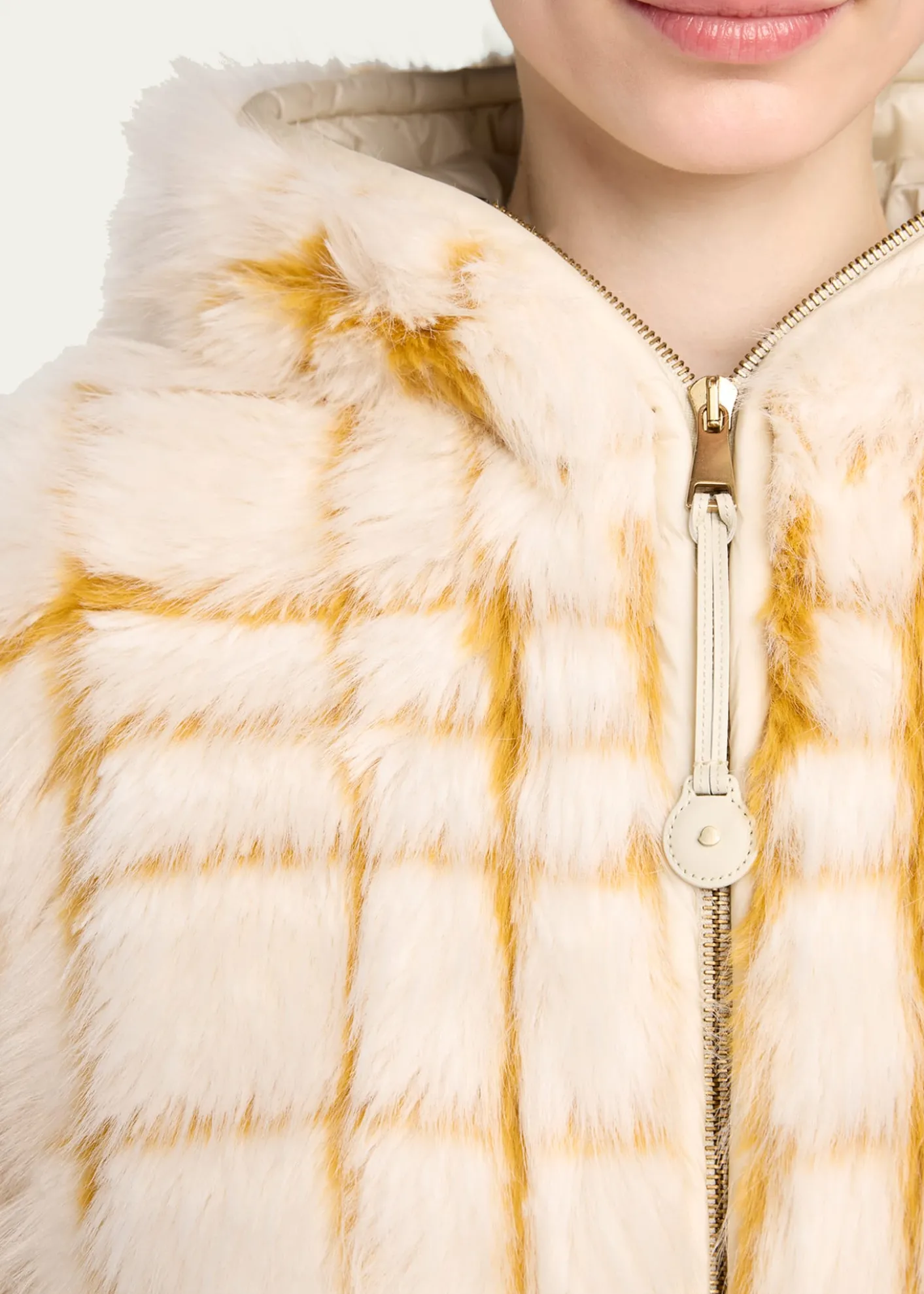 THIS ITEM IS NOT AVAILABLE.MonclerPluvier Short Padded Jacket