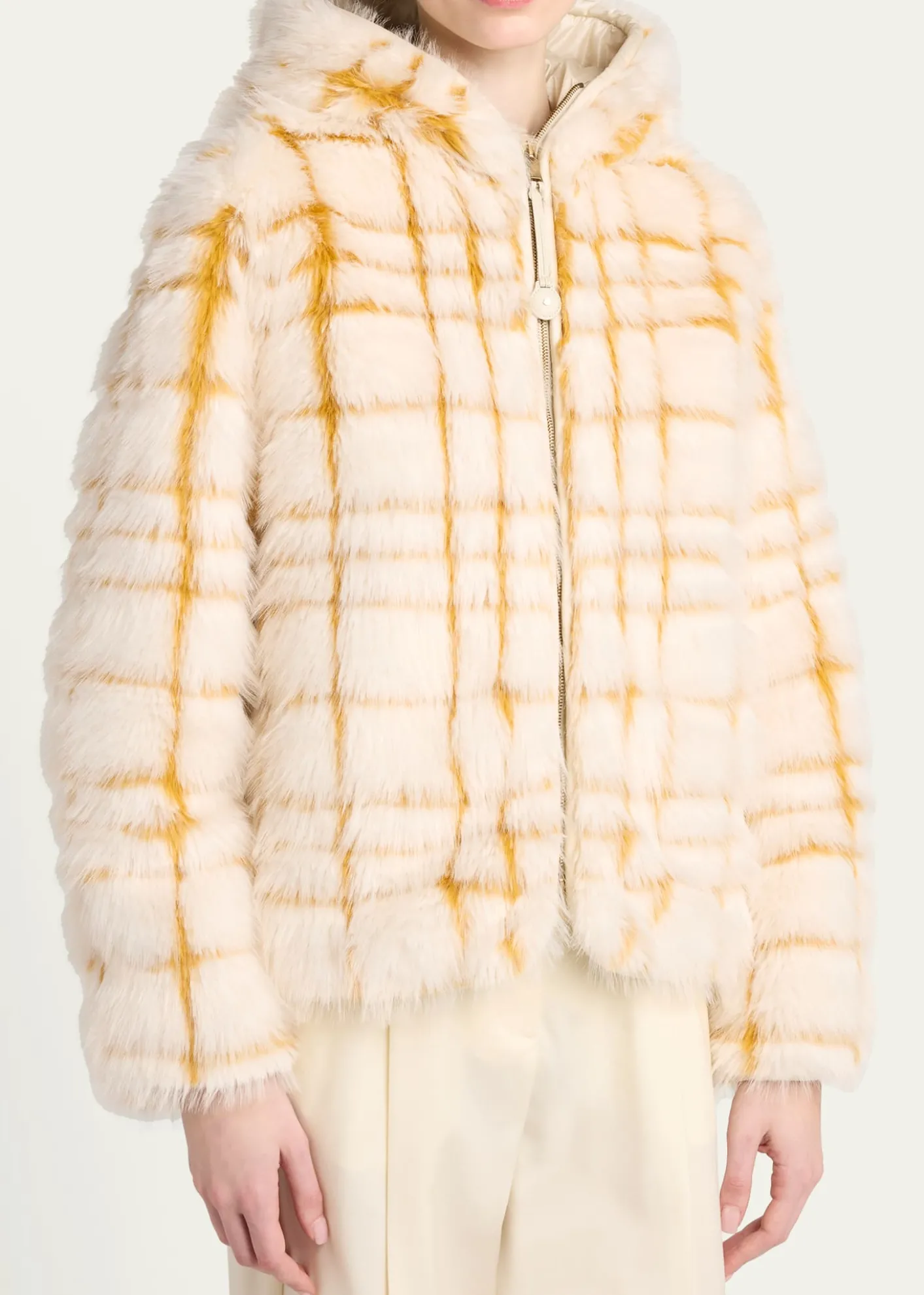 THIS ITEM IS NOT AVAILABLE.MonclerPluvier Short Padded Jacket