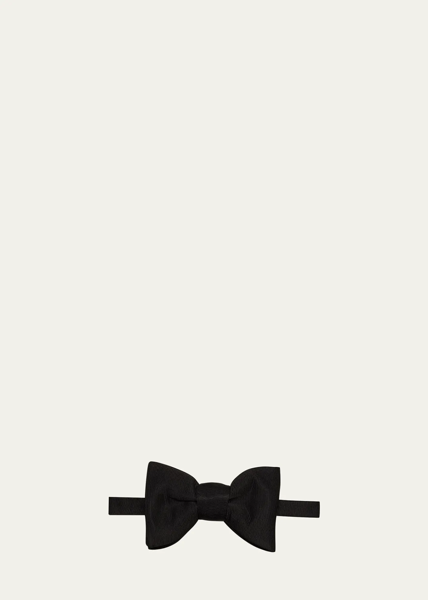 TOM FORDMen's Large Grosgrain Pre-Tied Silk Bow Tie