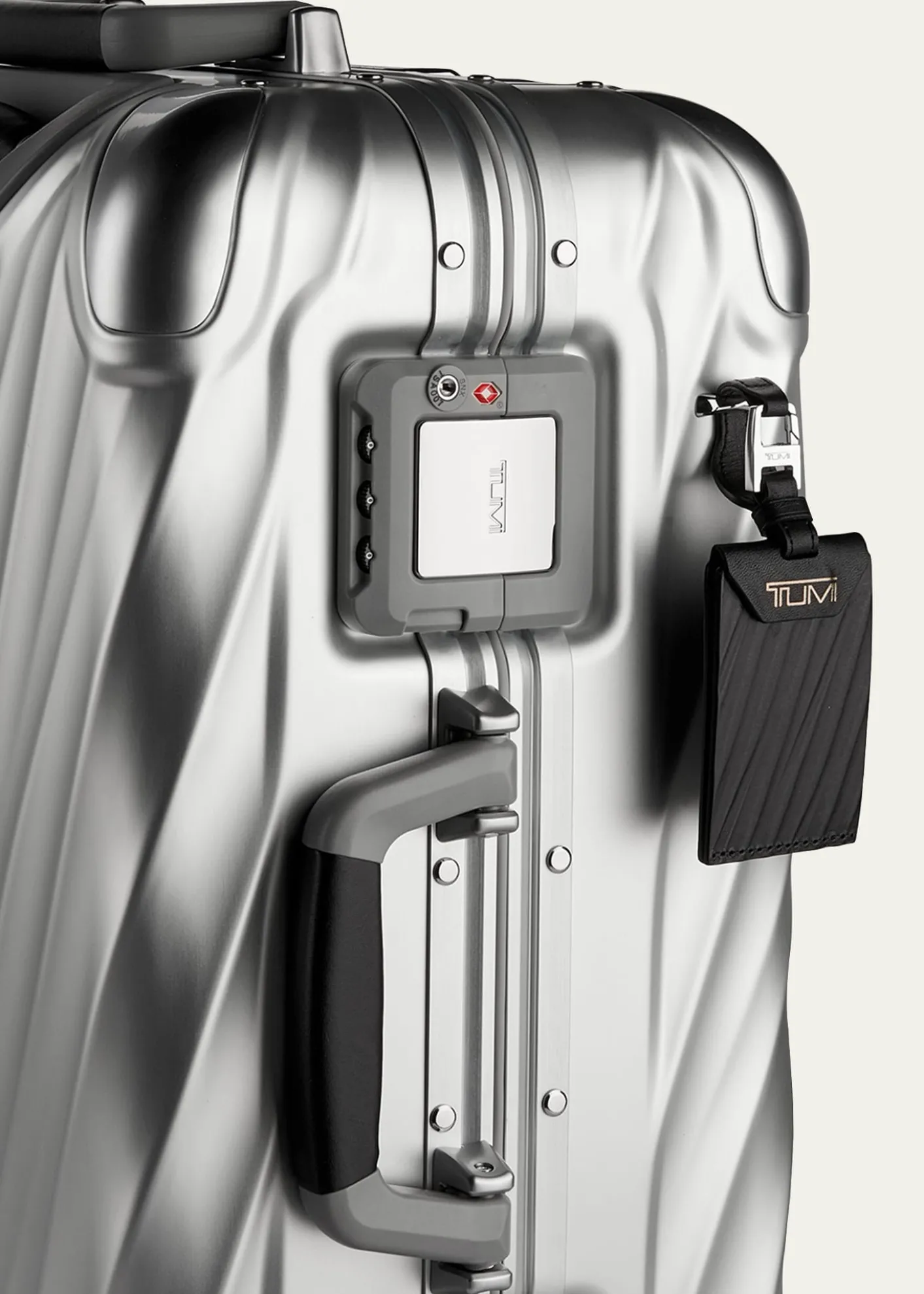 TUMIInternational Carry-On Luggage, Gray
