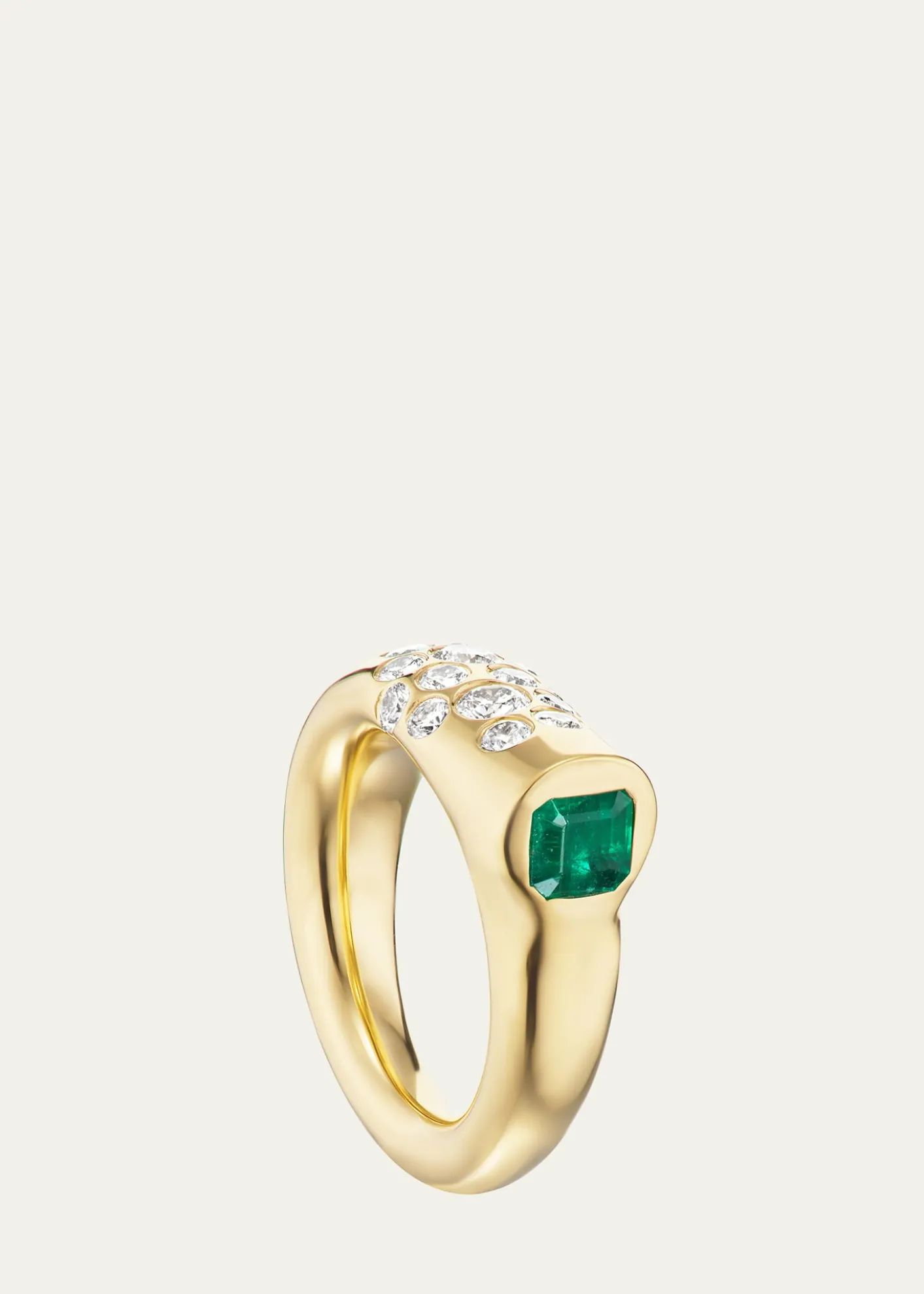 Uniform Object18K Yellow Gold Small Battery Ring with Diamonds and Asscher-Cut Emerald