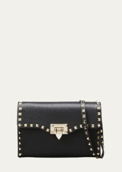 Valentino GaravaniRockstud Medium Shoulder Bag
