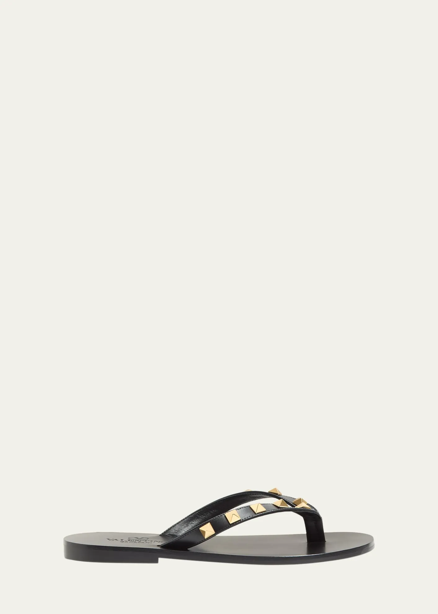 Valentino GaravaniRockstud Leather Flat Thong Sandals
