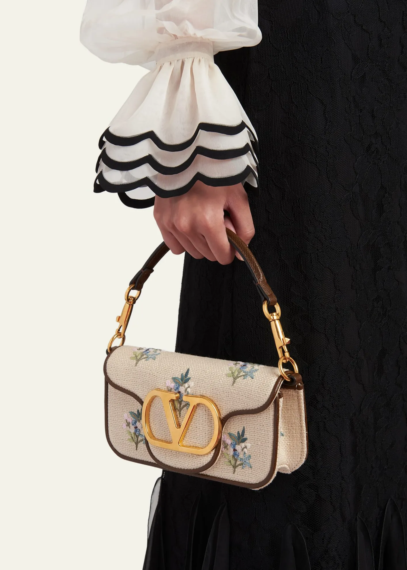Valentino GaravaniSmall Floral-Embroidered Woven Flax Shoulder Bag