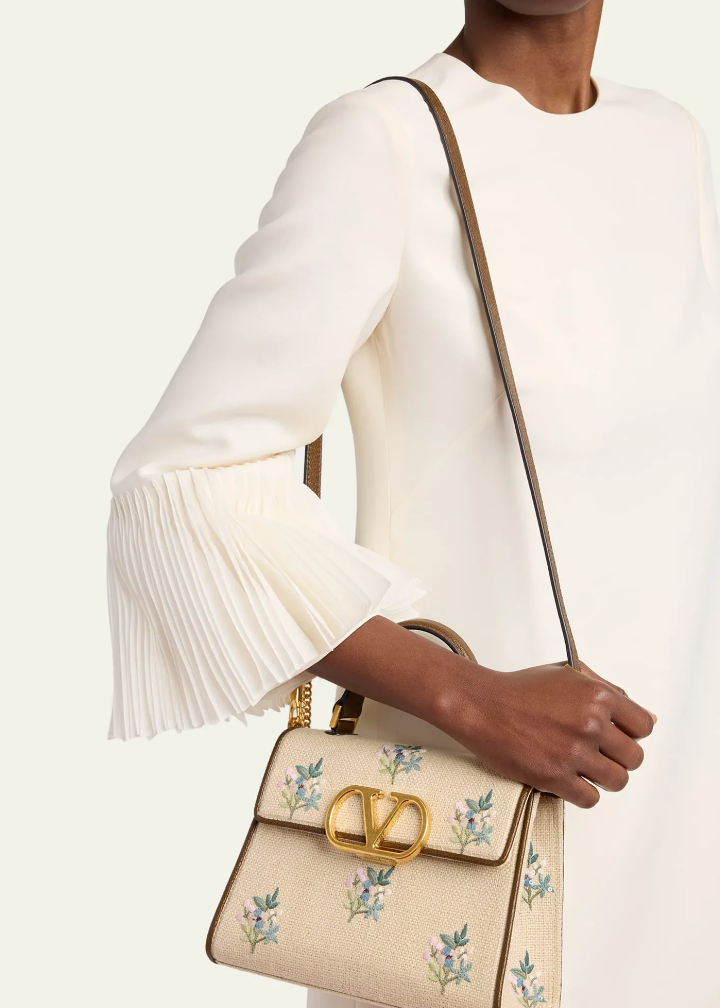 Valentino GaravaniSmall Floral-Embroidered Woven Flax Top-Handle Bag