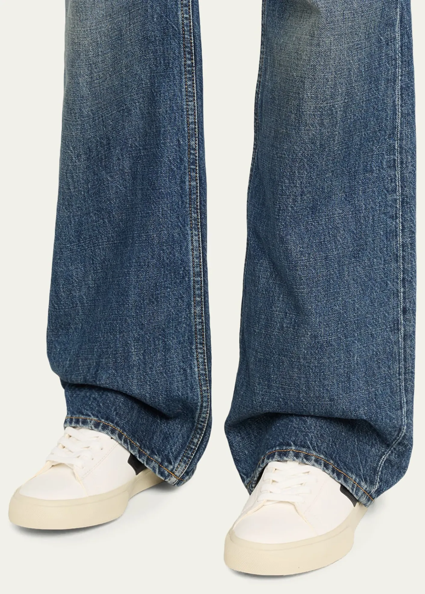 VEJACampo Bicolor Leather Low-Top Sneakers