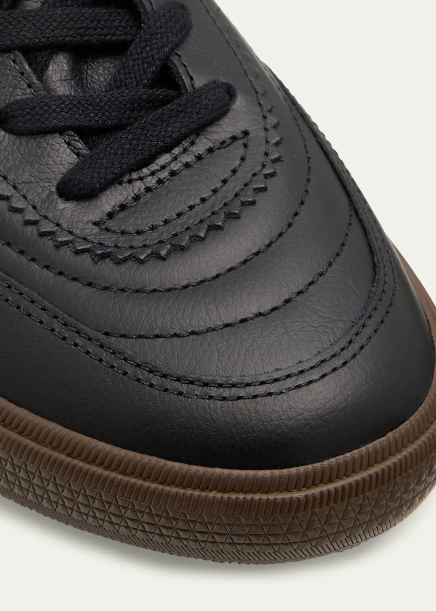 VEJAPanenka Low-Top Leather Sneakers