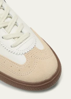 VEJAVolley Bicolor Low-Top Sneakers
