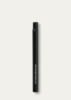 Victoria BeckhamBrush 30, Detailed Lip