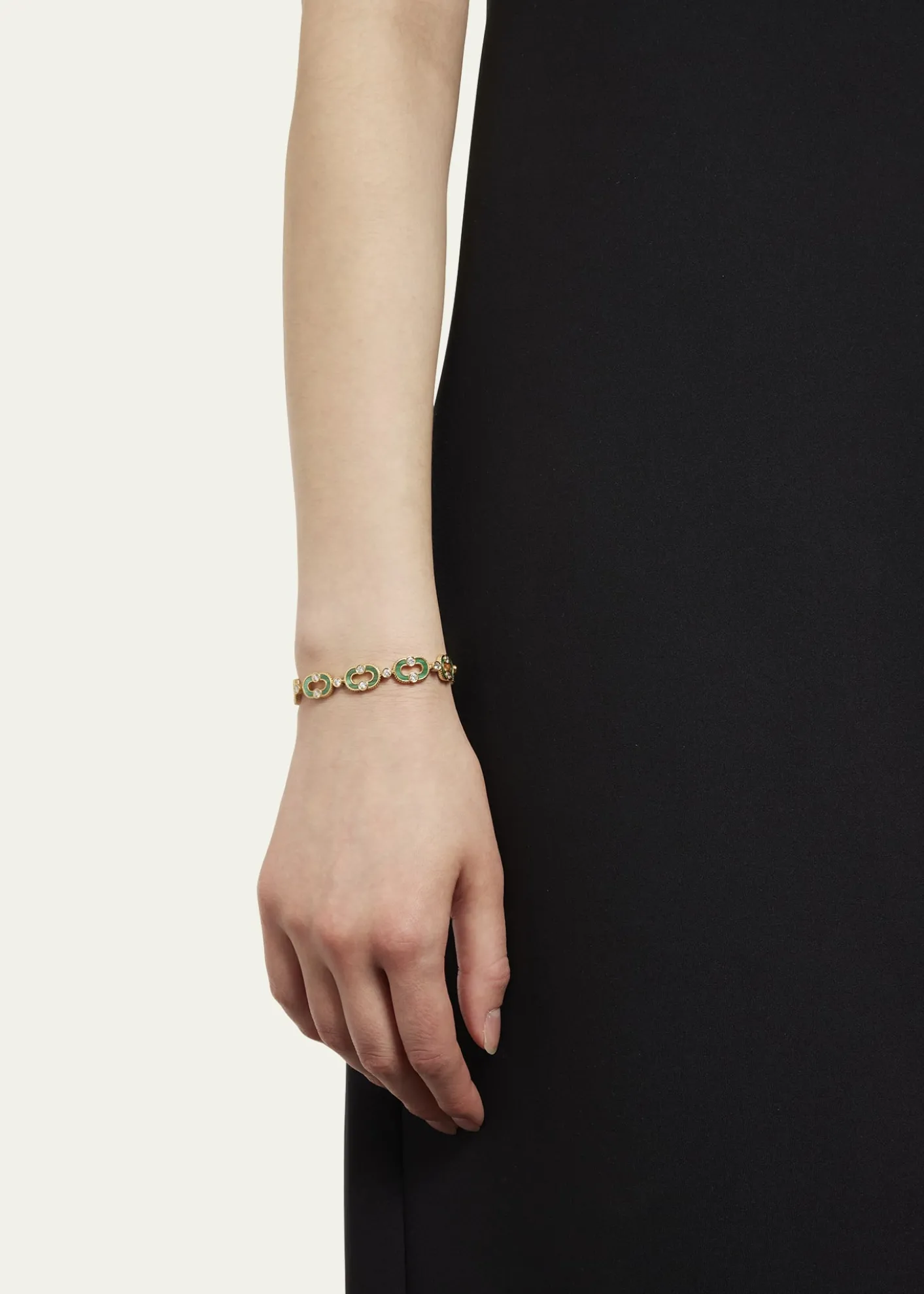 ViltierMagnetic Enchaine Malachite Bracelet in 18K Yellow Gold and Diamonds