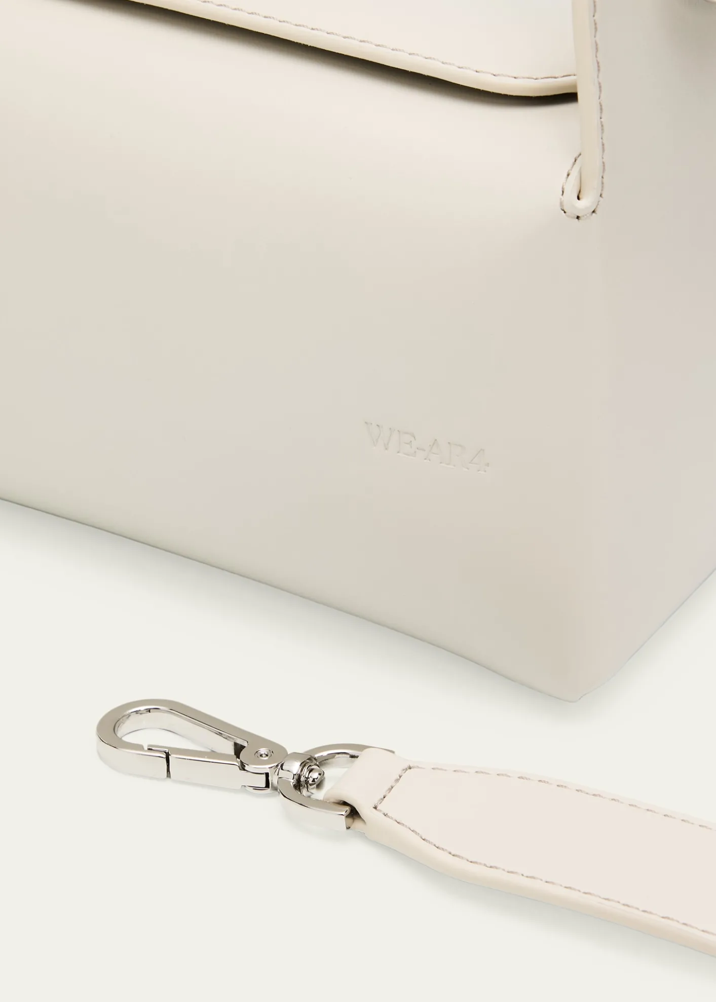WE-AR4The Pastry Box 20 Leather Top-Handle Bag