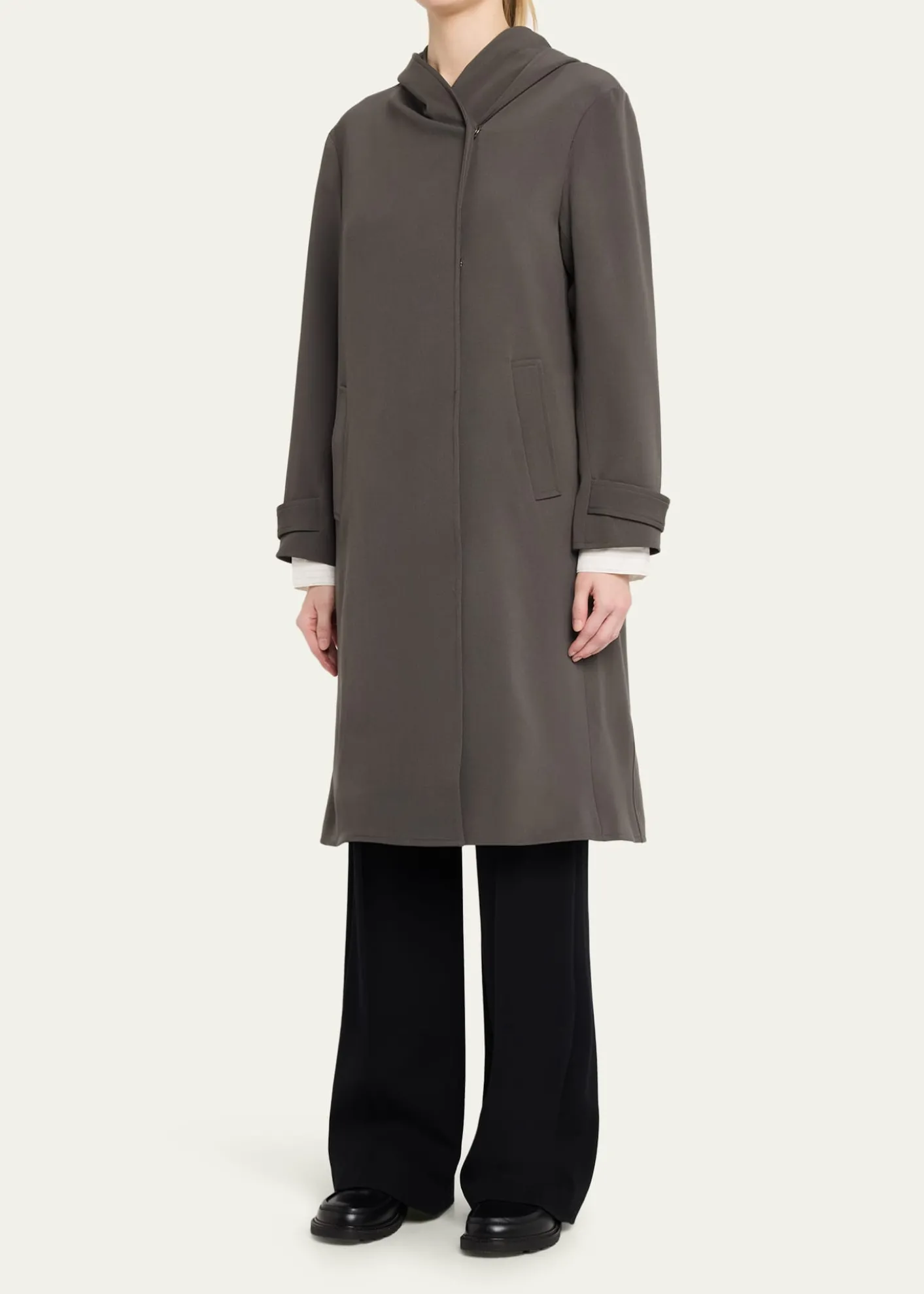 WE-AR4The Swing Trench Coat